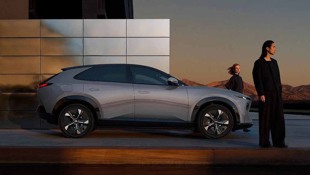 Side view of the Mazda CX-6e electric SUV
