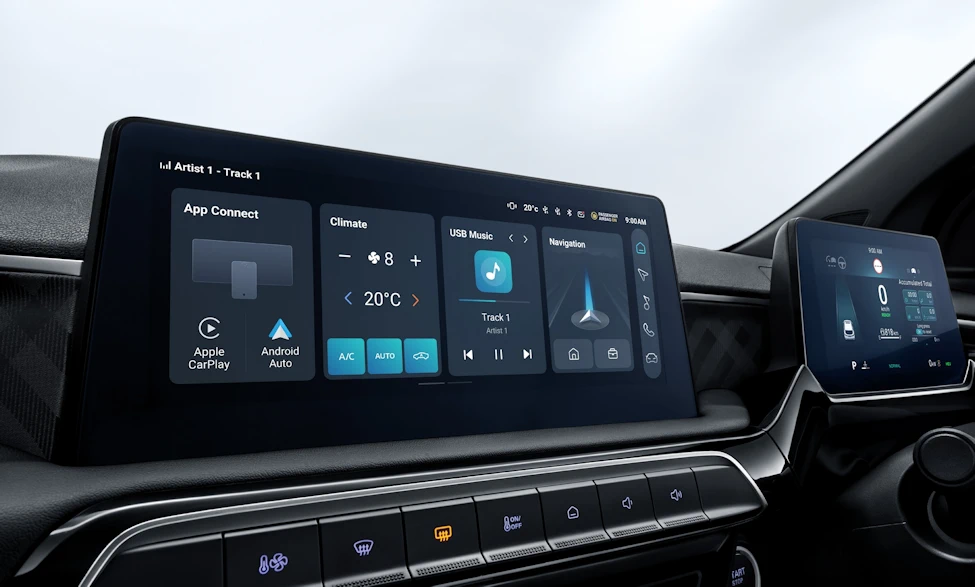 MG3 Hybrid+ central touchscreen and digital instruments