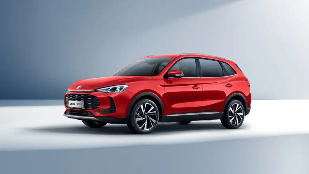 MG ZS Hybrid Plus compact hybrid SUV from the front