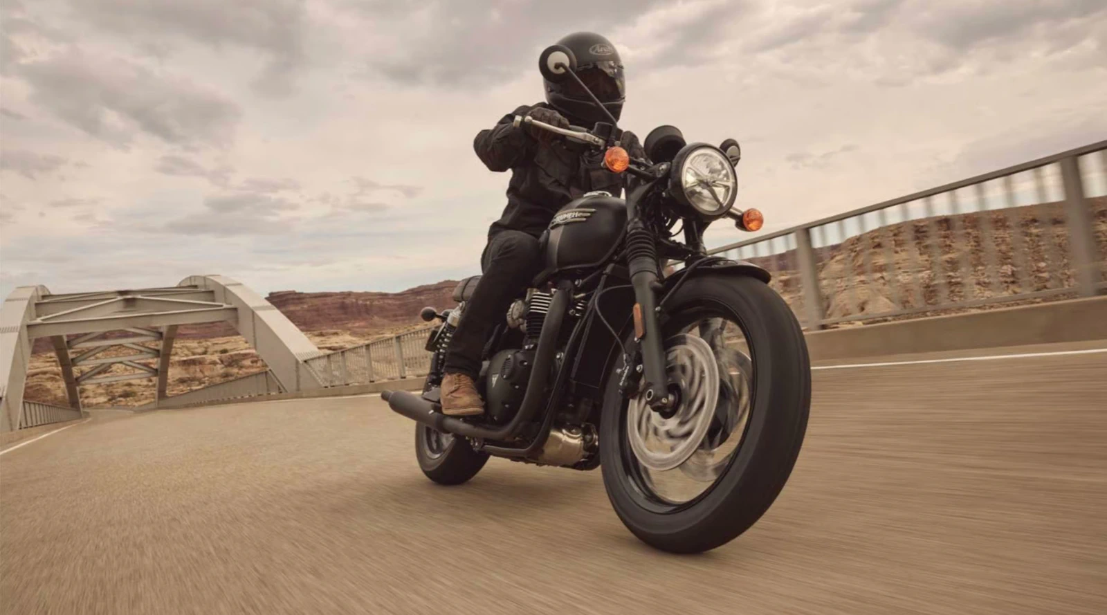 Bonneville T120 Black