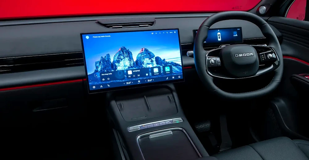 OMODA 7 right-hand-drive cabin with large central touchscreen