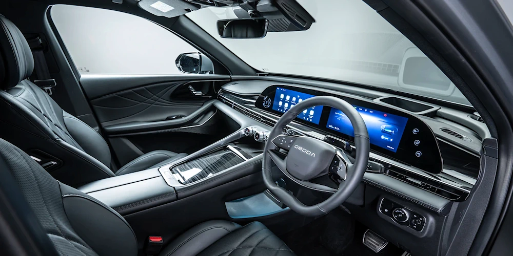 OMODA 9 interior and dashboard