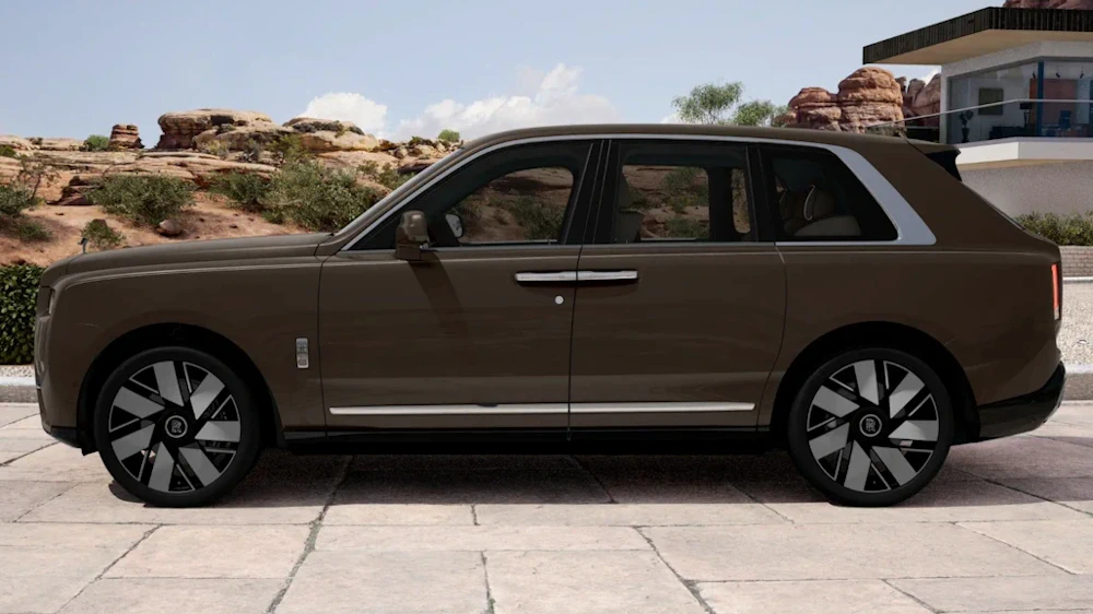 Rolls-Royce Cullinan Series II in manufacturer photography
