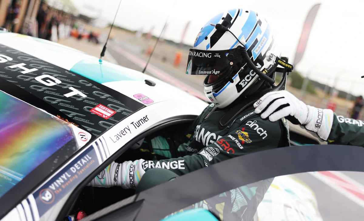 Turner wins at Snetterton