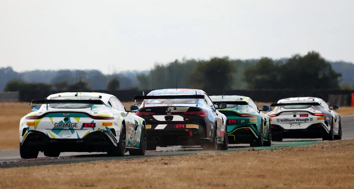 Turner wins at Snetterton